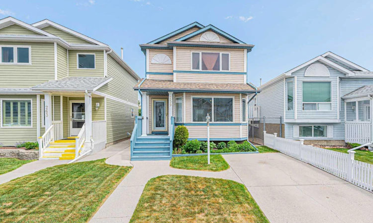 259 Carmel Close NE