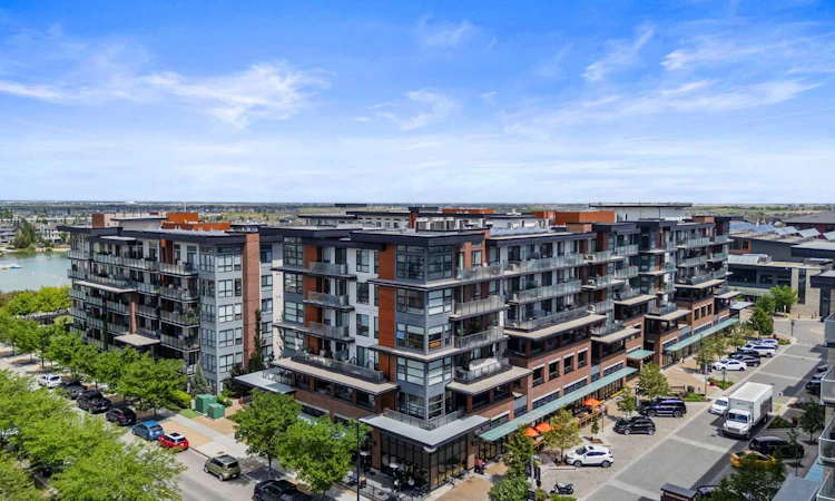 313-122 Mahogany Centre SE