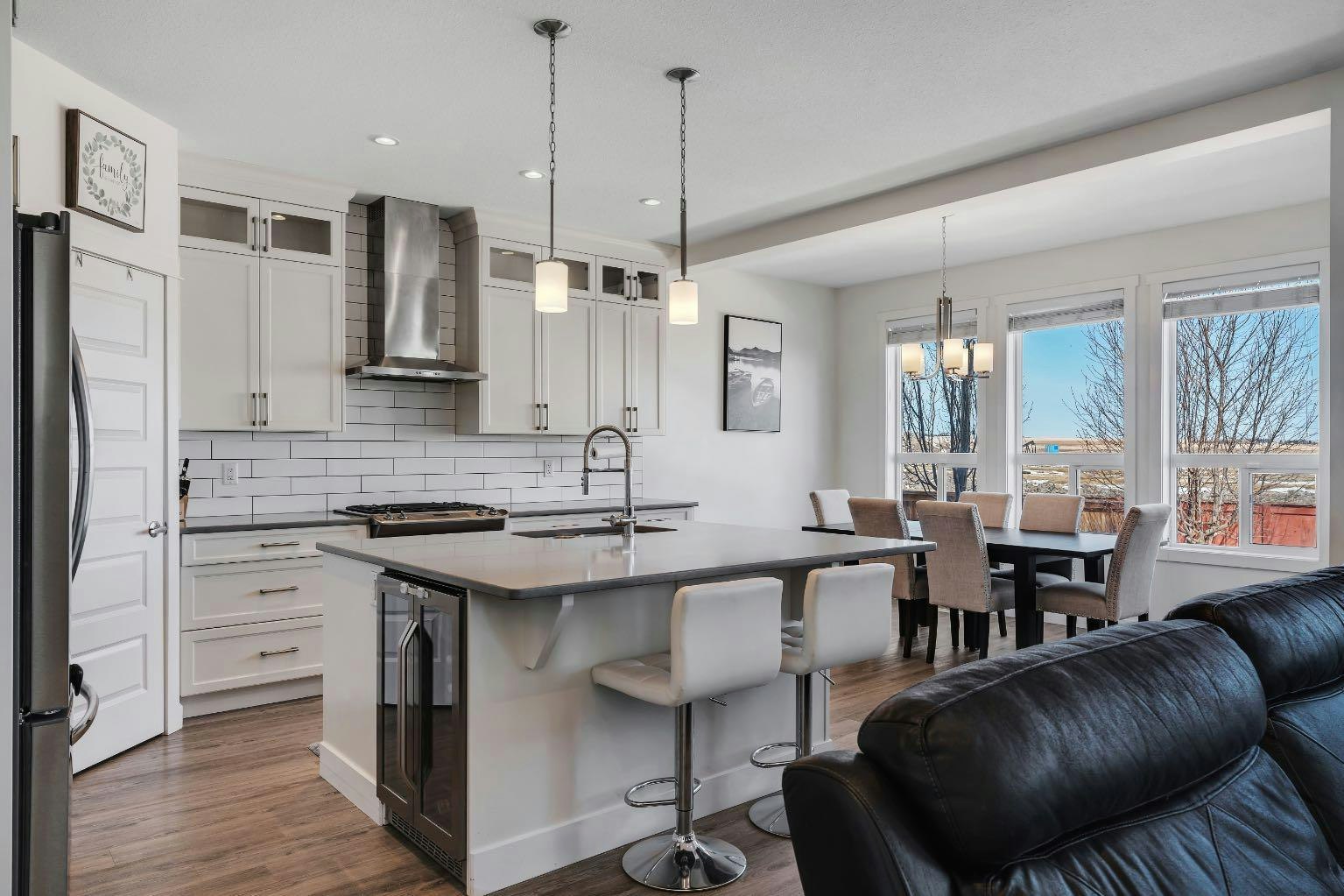 118 Reunion Green NW, Airdrie, AB, T4B 3X1