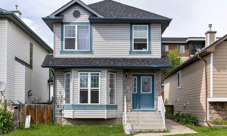 78 Tarington Place NE