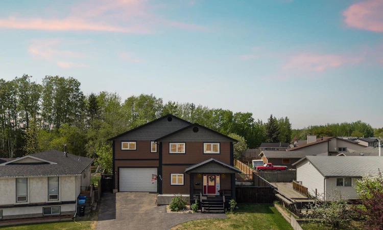 336 Ermine Crescent
