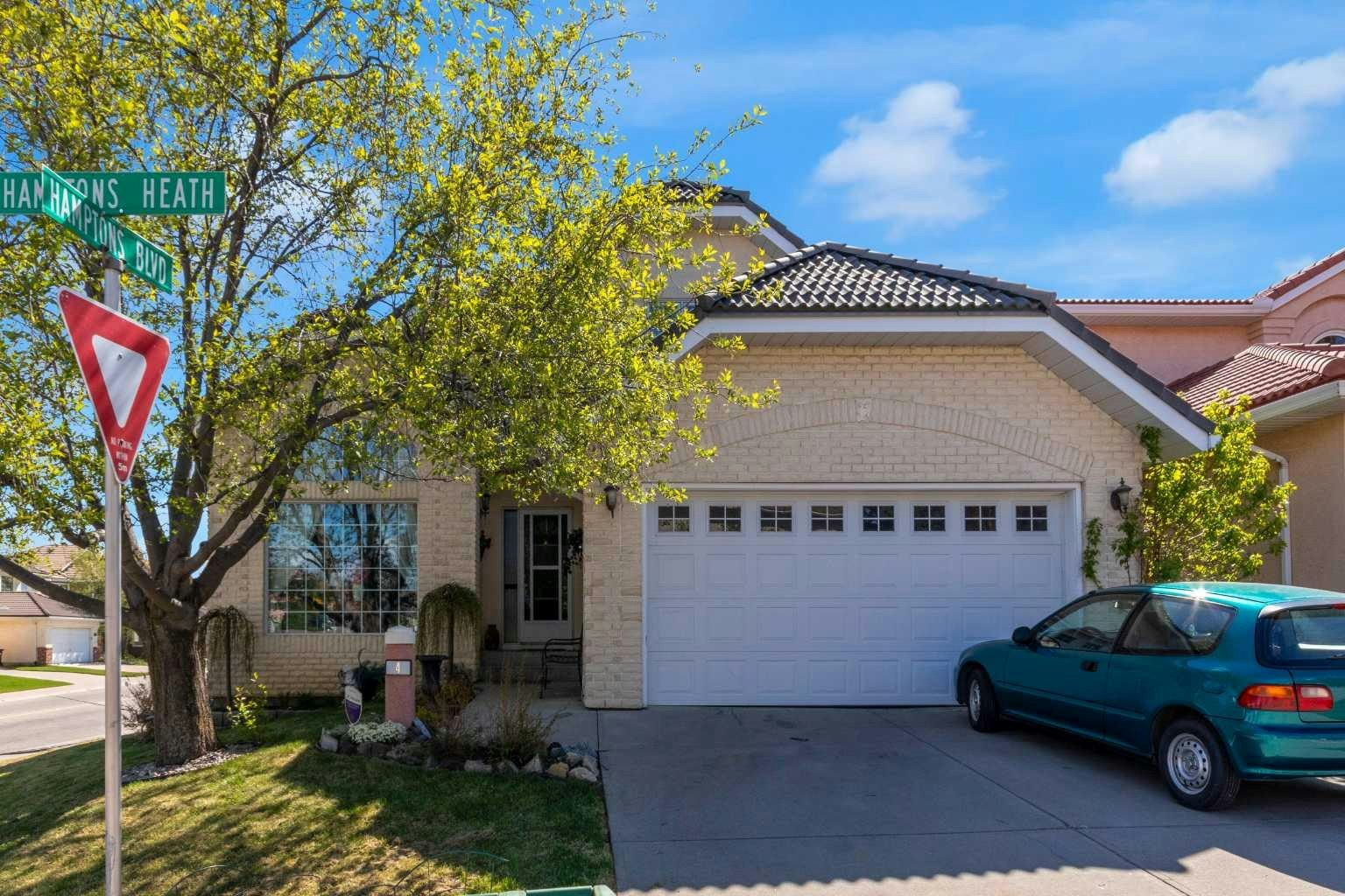 4 Hamptons Heath NW, Calgary, AB, T3A 5E8