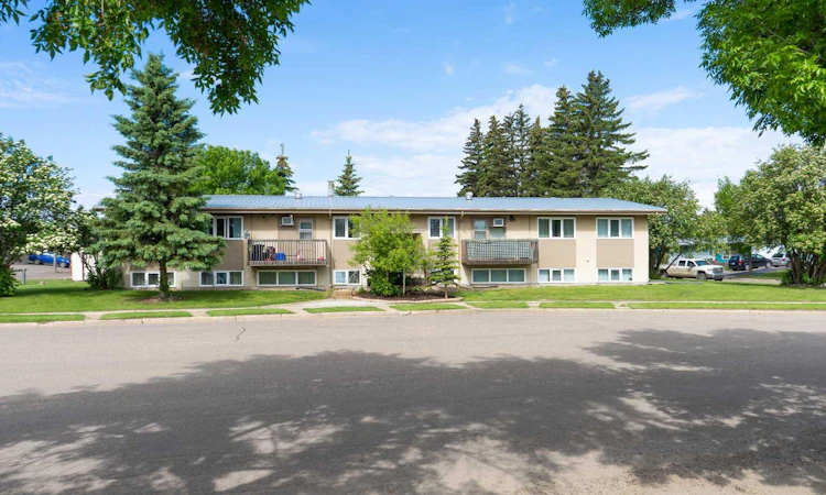 1-8-4504 56a Avenue