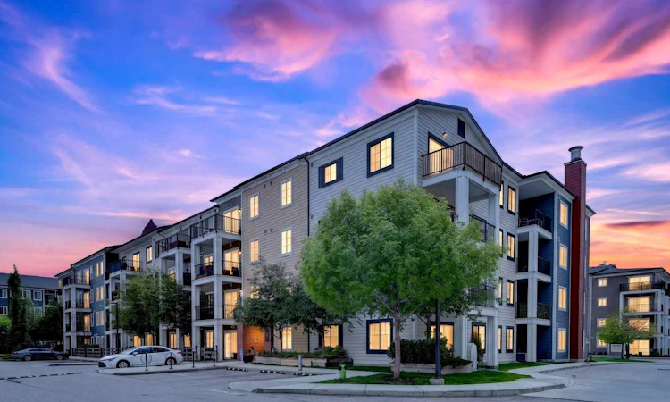 3312-215 Legacy Boulevard SE