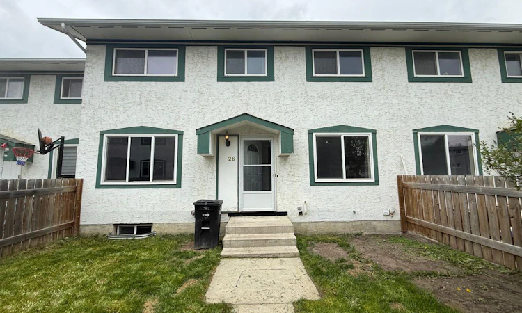 26-110 Tamarack Avenue
