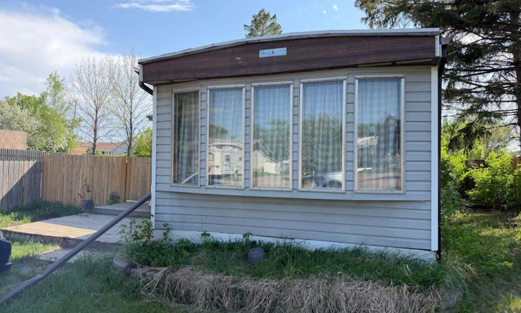 17 2 Avenue E