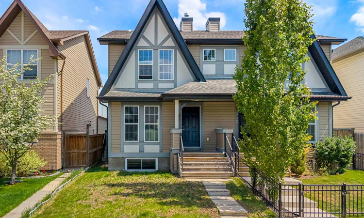 249 Elgin Meadows Park SE