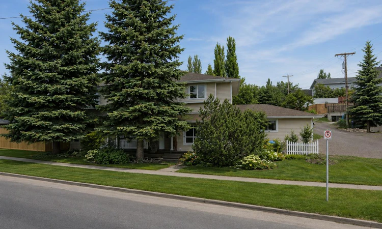 107 Mission Road SW