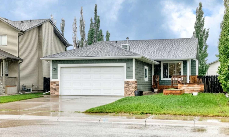 76 Hillview Drive