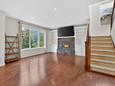 68 Westland Crescent SW - 5