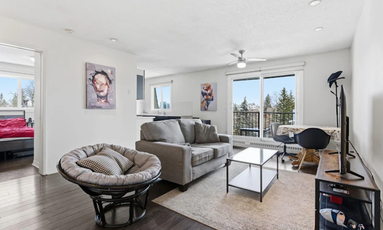 302-2508 17 Street SW