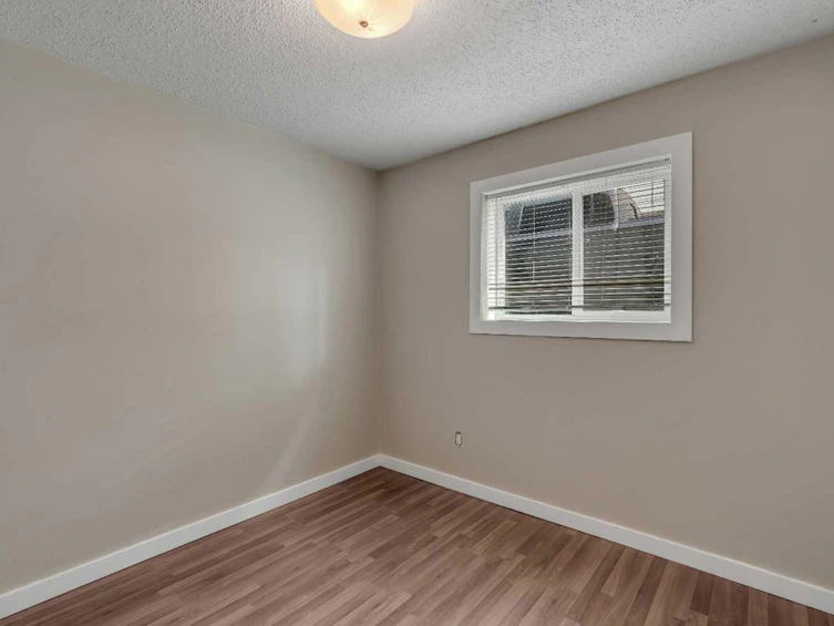 7621 23 Street SE, Calgary, AB, T2C 0Y2 - 21