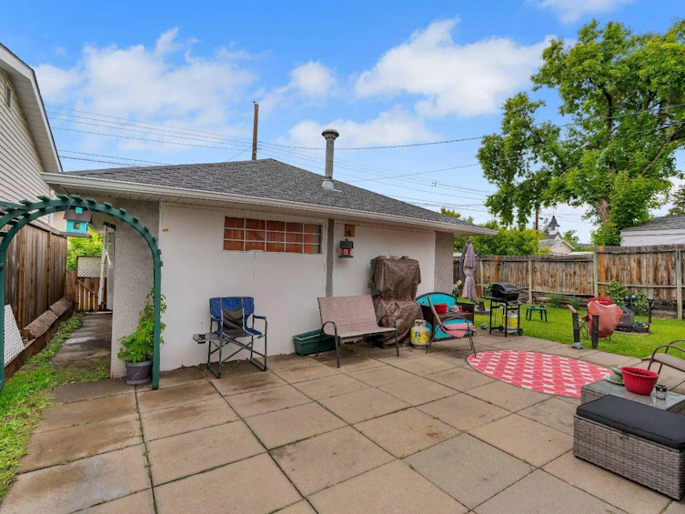 7621 23 Street SE, Calgary, AB, T2C 0Y2 - 34