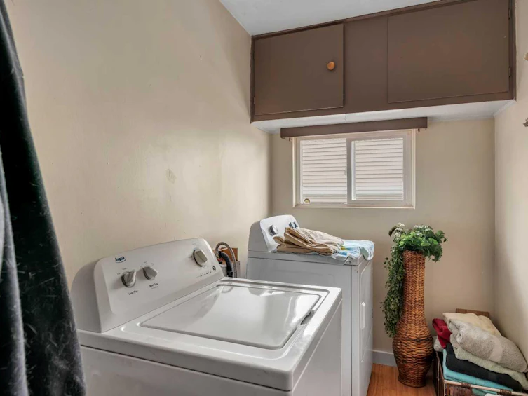 7621 23 Street SE, Calgary, AB, T2C 0Y2 - 13