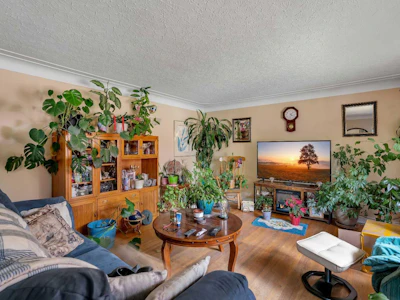 7621 23 Street SE - 2