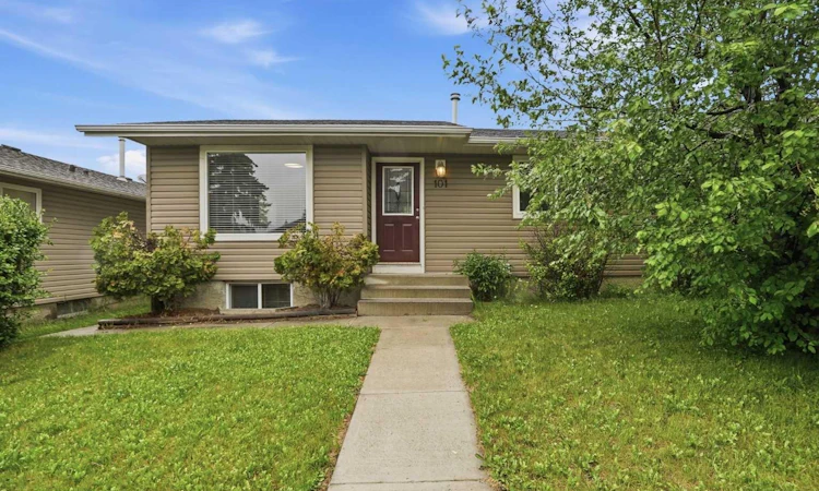 101 Aspen Crescent
