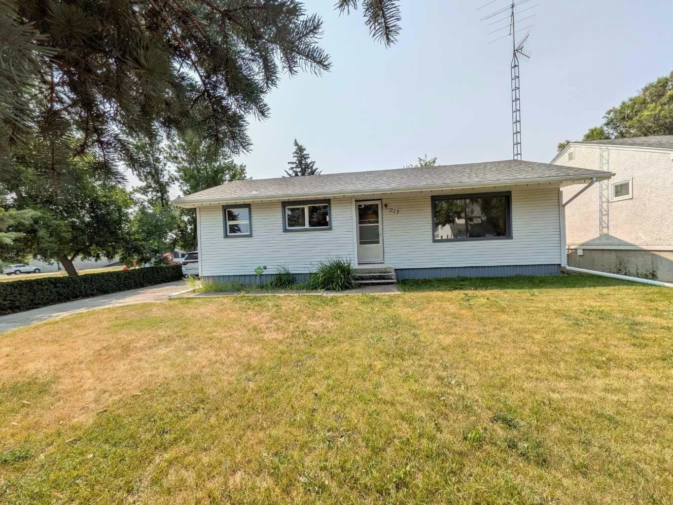 223 Allison Street, Acme, AB, T0M 0A0