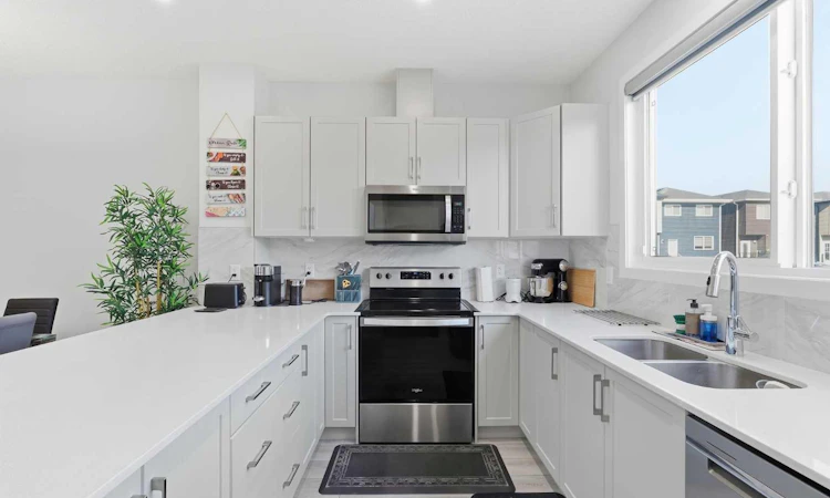 44 Amblefield Avenue NW