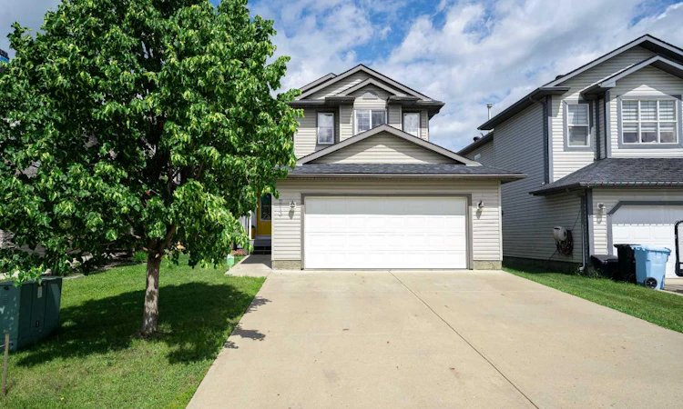 213 Parry Crescent