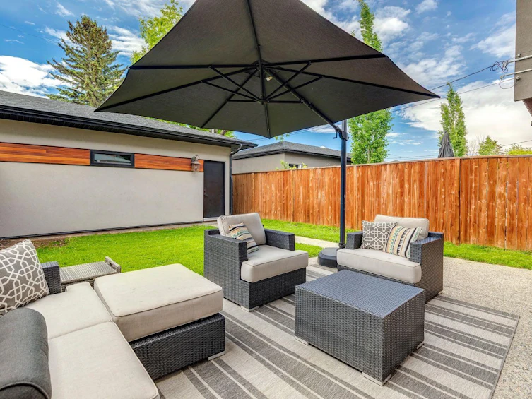 4803 19 Avenue NW, Calgary, AB, T3B 0X6 - 5