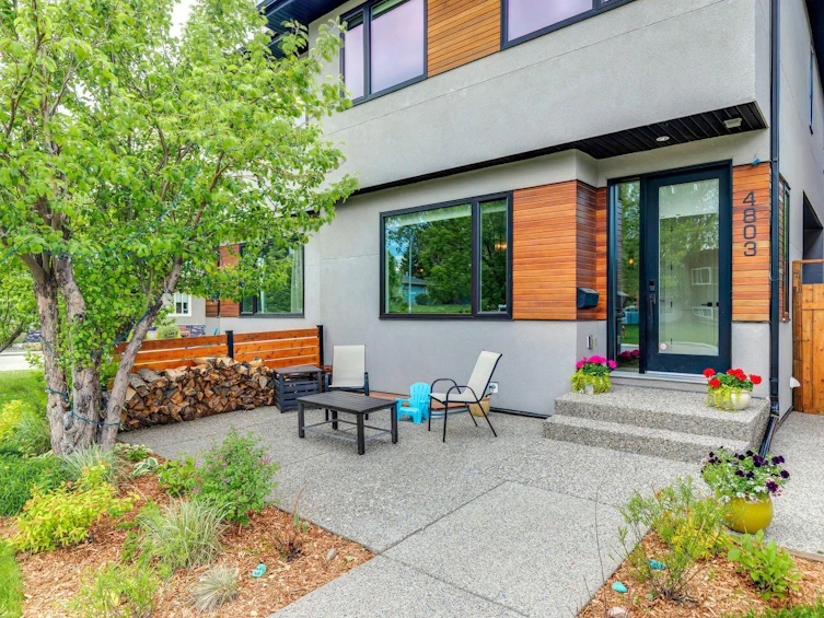 4803 19 Avenue NW, Calgary, AB, T3B 0X6 - 2