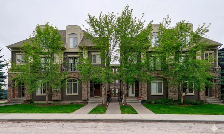 3-1916 36 Street SW