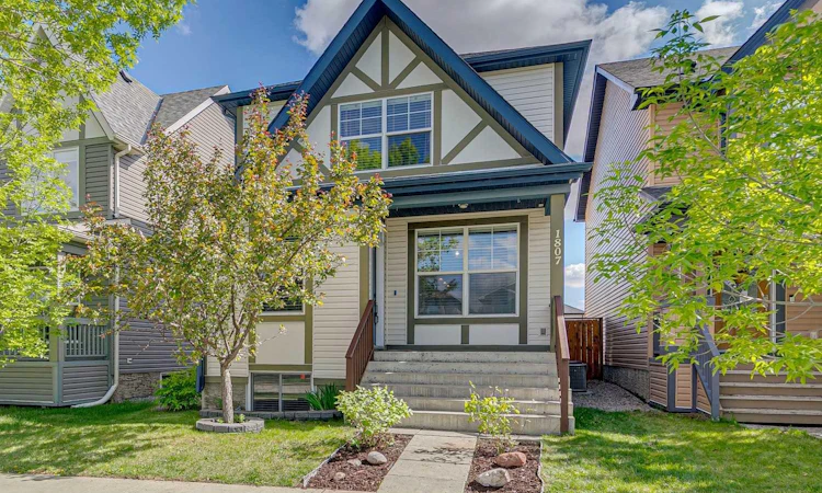1807 New Brighton Drive SE
