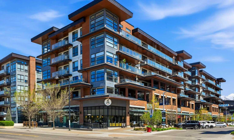 212-122 Mahogany Centre SE