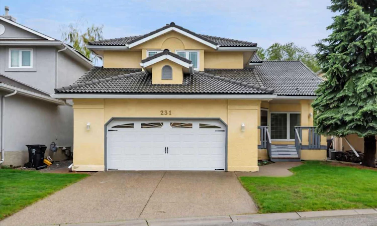 231 Mt Victoria Place SE