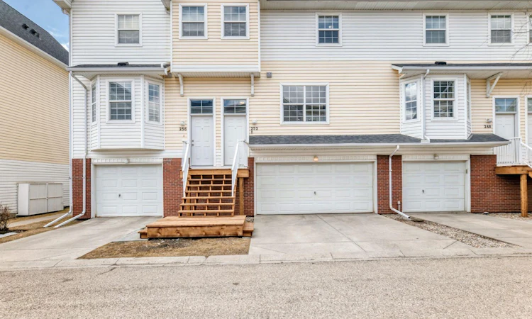 252 Prestwick Acres Lane SE
