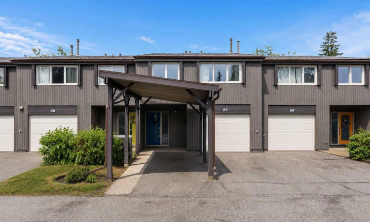 57-2225 Oakmoor Drive SW