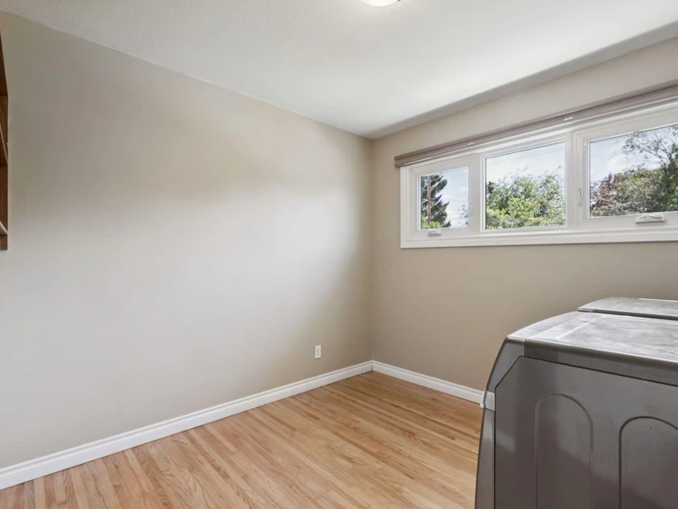 8028 5 Street SW, Calgary, AB, T2V 1C5 - 13