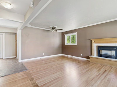 8028 5 Street SW - 4