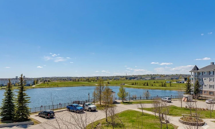 1309-5 Country Village Park NE