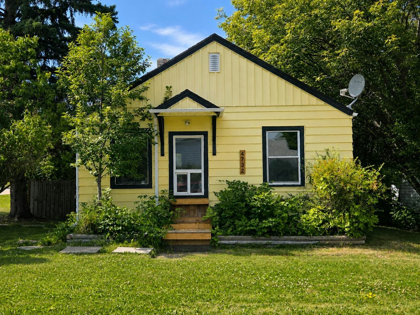 4732 52 Street, Sylvan Lake, AB, T4S 1G5