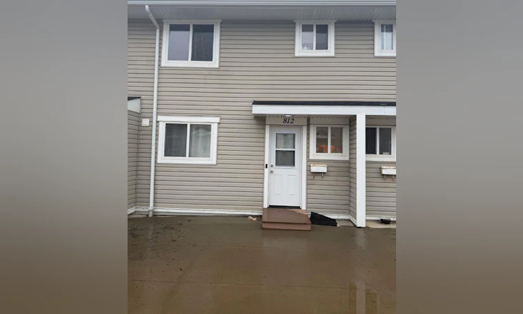 812-600 Signal Road