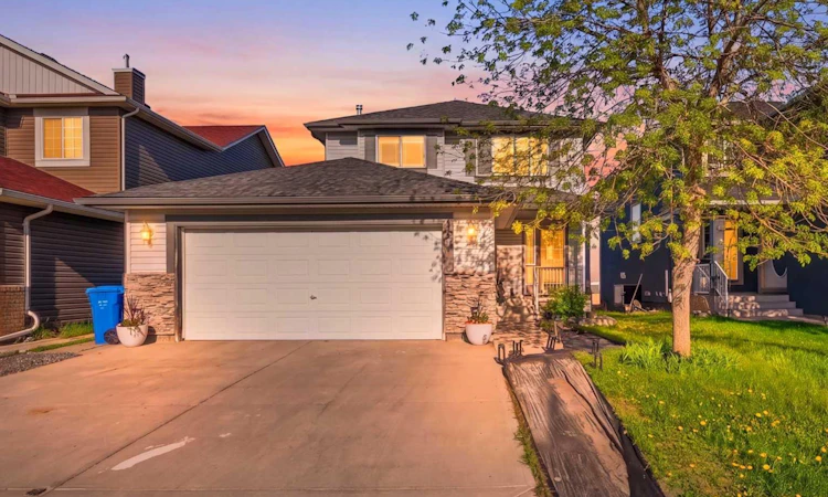 101 Coville Crescent NE
