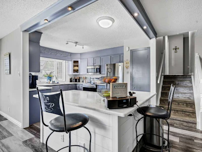 364 Silvergrove Place NW - 4