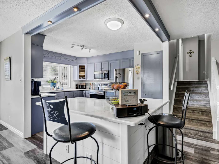 364 Silvergrove Place NW, Calgary, AB, T3B 4T6 - 4