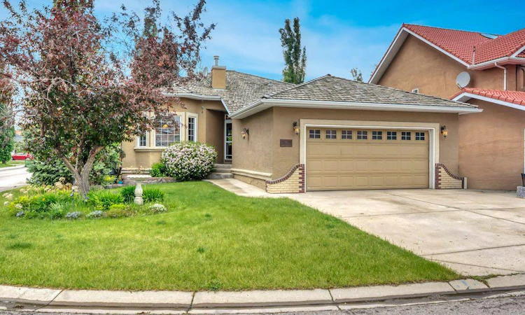 199 Lakeside Greens Court
