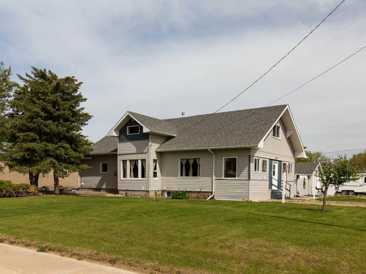 606 5 Street, Warner, AB, T0K 2L0