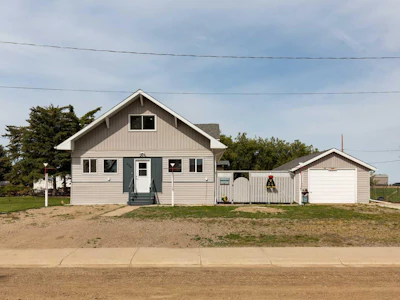 606 5 Street - 2
