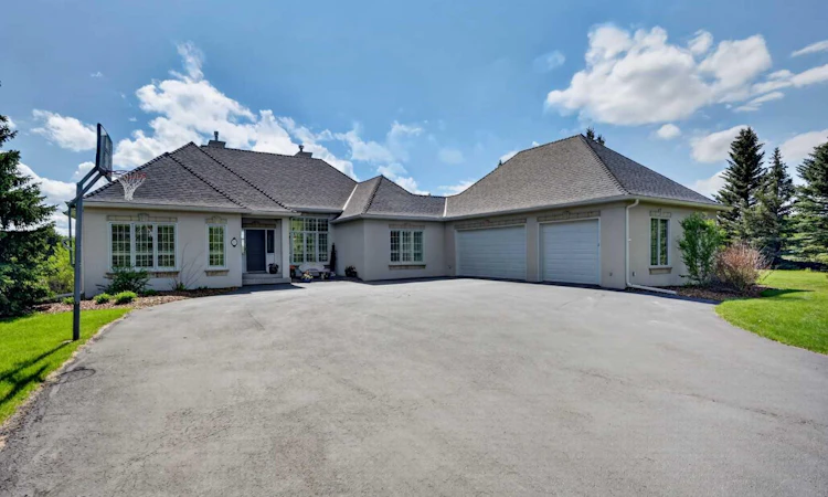 27 Hillcrest Estates