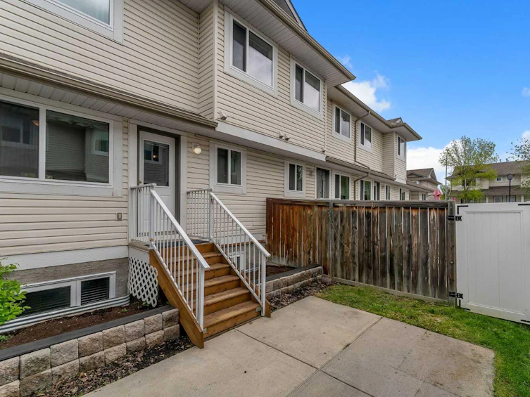 27-4 Stonegate Drive NW, Airdrie, AB, T4B 2T2 - 34