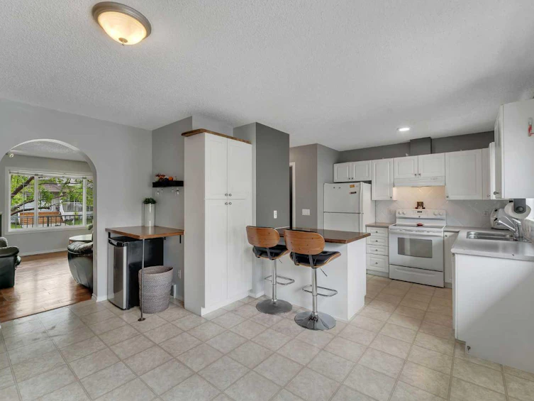 27-4 Stonegate Drive NW, Airdrie, AB, T4B 2T2 - 11