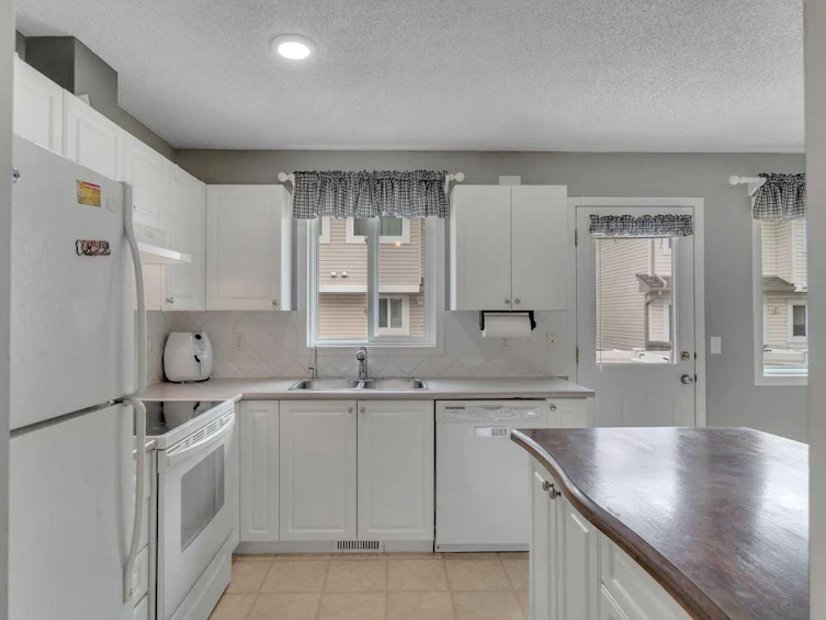 27-4 Stonegate Drive NW, Airdrie, AB, T4B 2T2 - 15