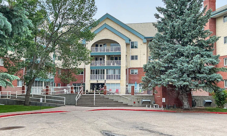 322-20 3 Street W