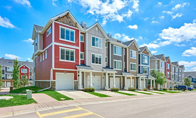 101-355 Nolancrest Heights NW