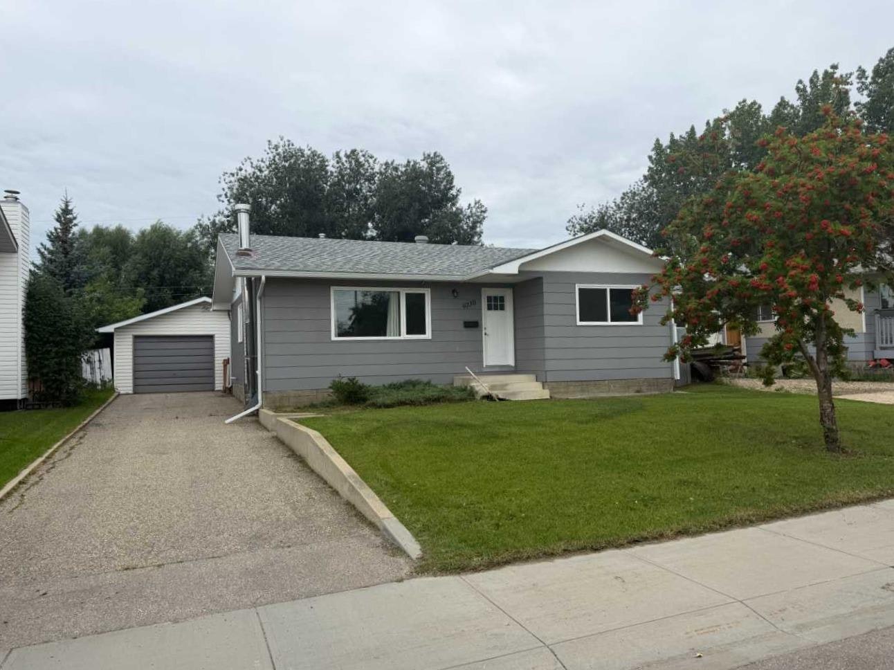 9730 117 Avenue, Grande Prairie, AB, T8V 3P4