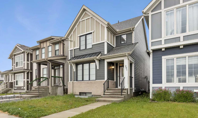 291 Magnolia Square SE